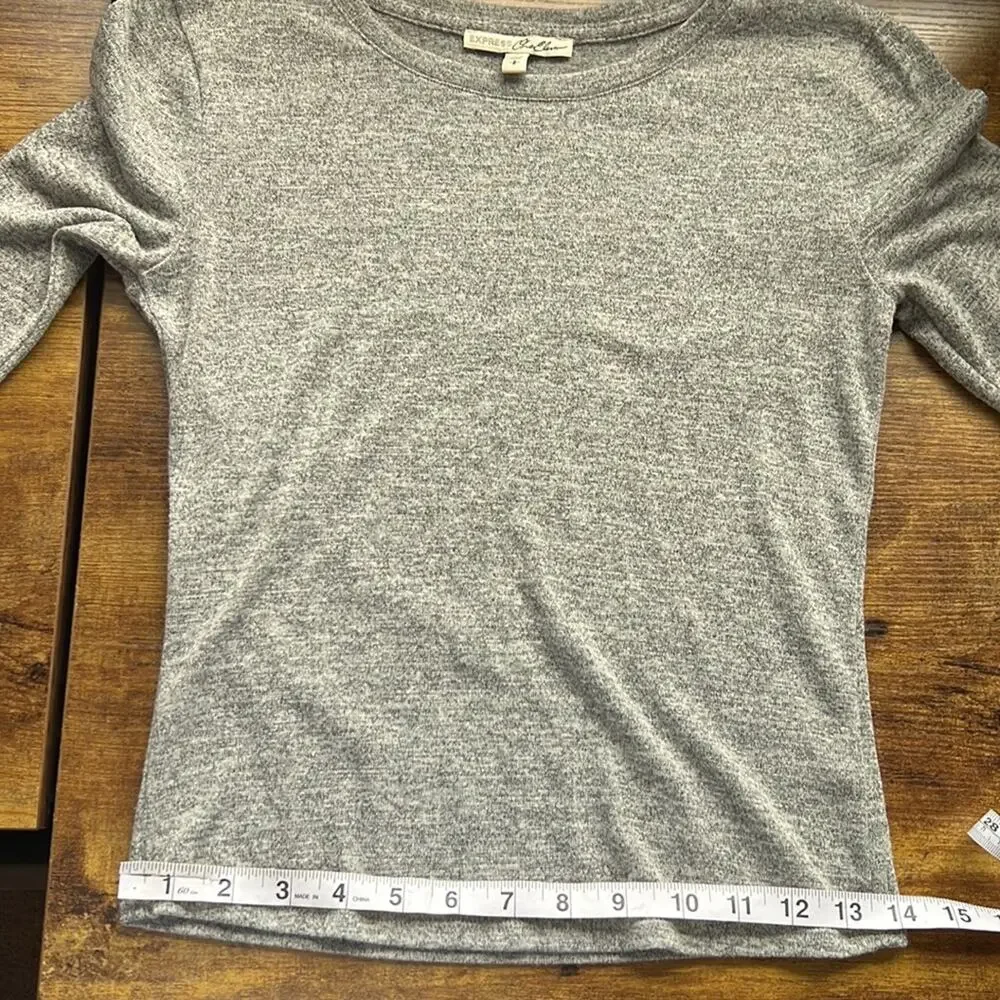 Express One Eleven “Essential” Heathered Gray Long Sleeve Basic Tee - Picture 8 of 10